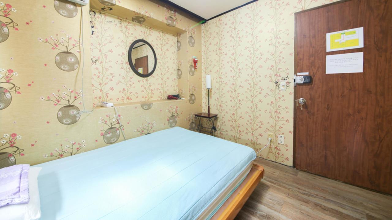 Comeinn Guesthouse Hongdae - Female Only Seul Exterior foto